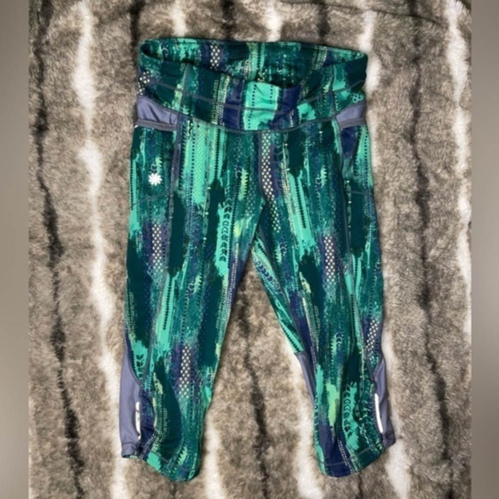 Athleta running crops